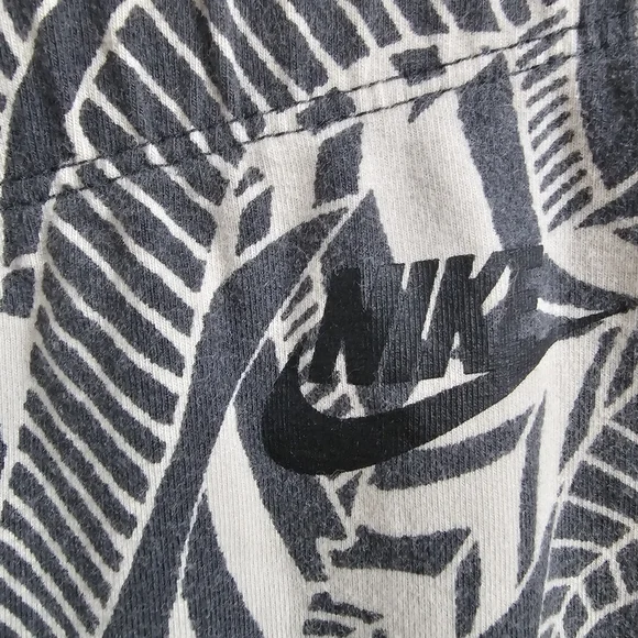 NIKE Cropped Tropical Print Leggings, XS - Picture 3 of 6